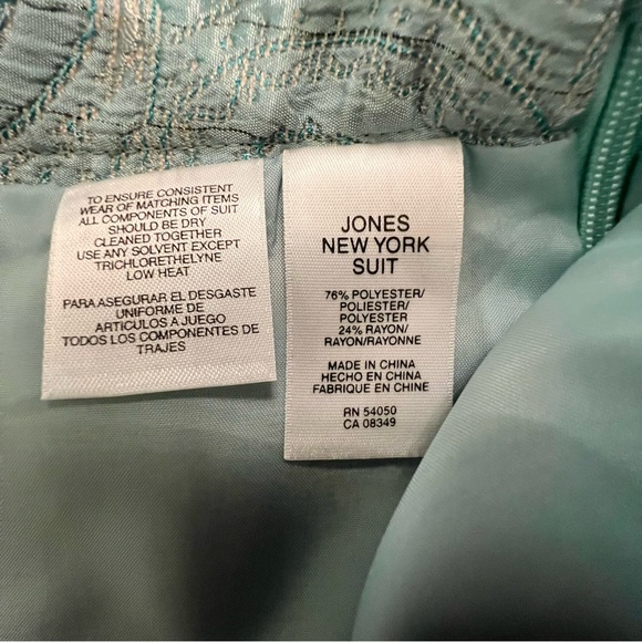Jones New York Suit - Light Blue Paisley Suit Jacket and Skirt - Size 12 - Picture 2 of 15
